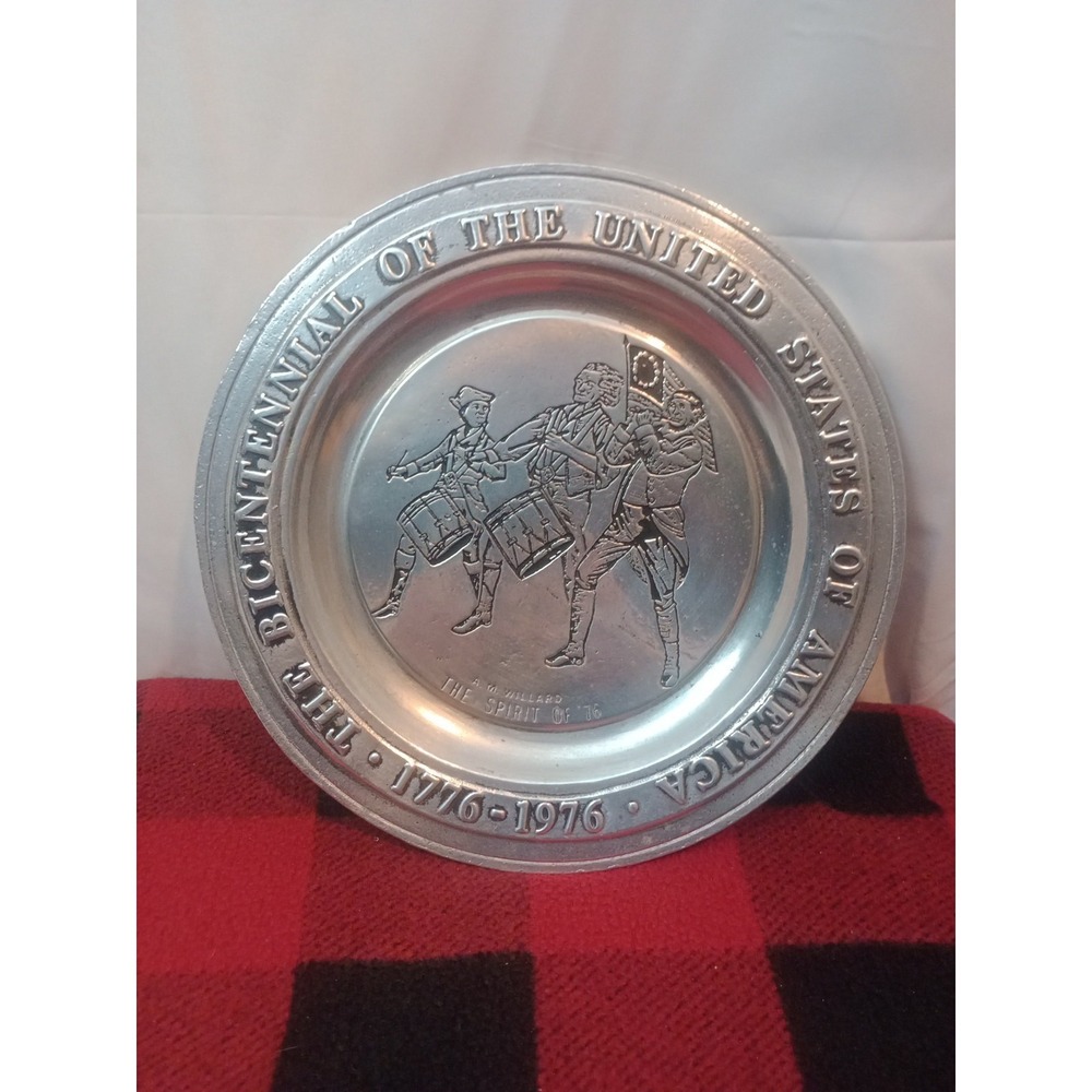York Metalcrafters pewter Plate commemorating the U.S. Bicentennial in 1976